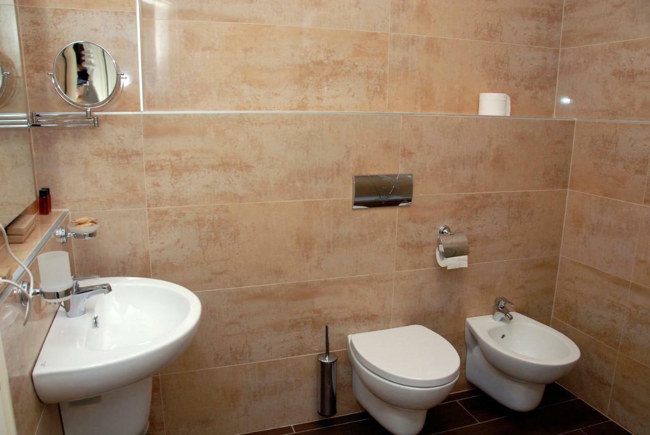 Groane Hotel Residence チェザーノ・モデルノ エクステリア 写真