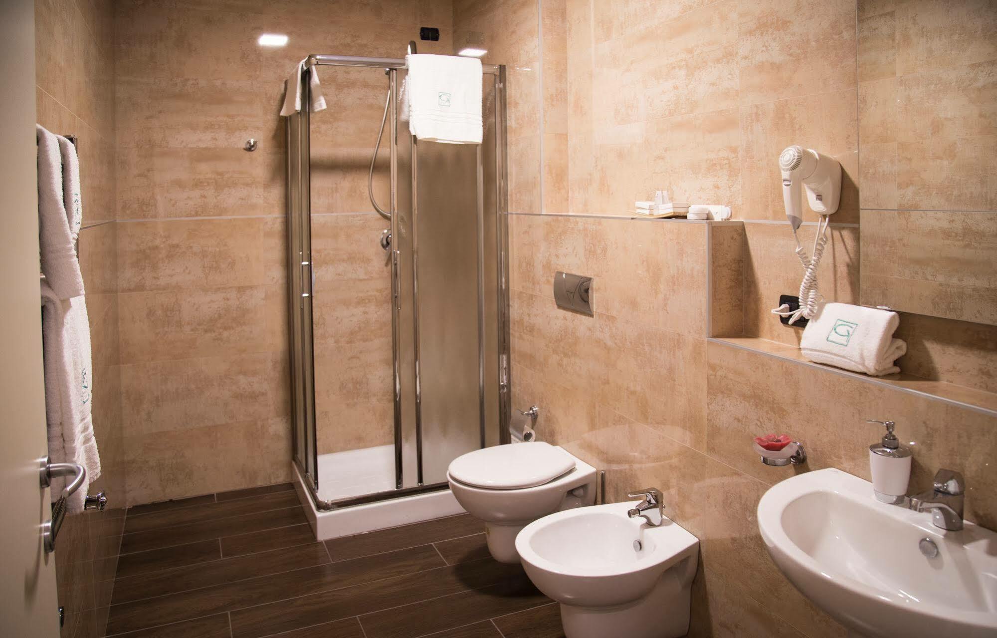 Groane Hotel Residence チェザーノ・モデルノ エクステリア 写真