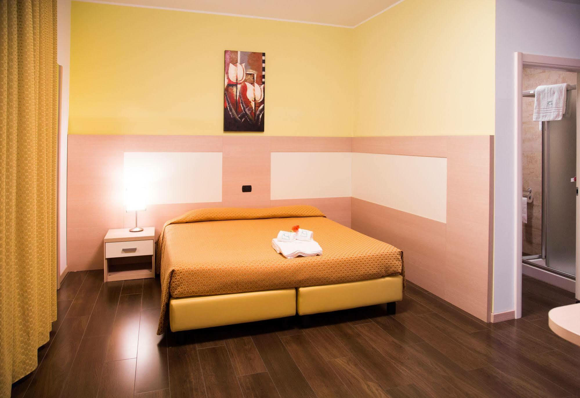 Groane Hotel Residence チェザーノ・モデルノ エクステリア 写真